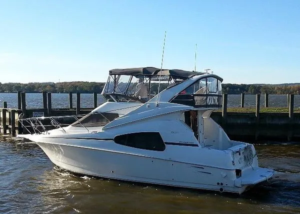 Slide: The Image of Silverton 330 Sport Bridge 2005 - 0