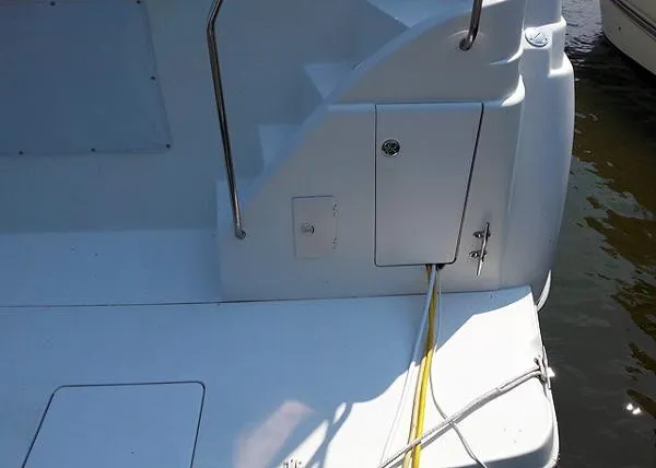 Slide: The Image of Silverton 352 Motor Yacht 1997 - 4