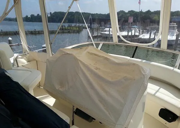 Slide: The Image of Silverton 352 Motor Yacht 1997 - 11
