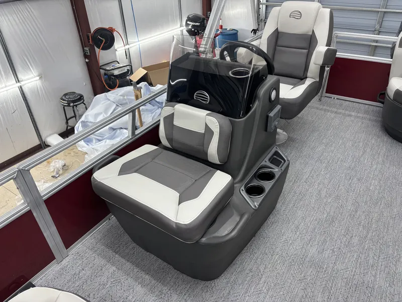 Slide: The Image of Sun Tracker Bass Buggy 16 Select 2026 - 15