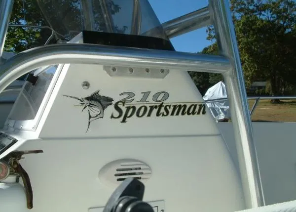 Slide: The Image of Wellcraft 210 Fisherman 2000 - 2