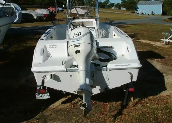 Slide: The Image of Wellcraft 210 Fisherman 2000 - 7