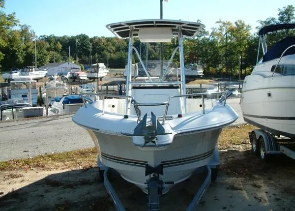 Slide: The Image of Wellcraft 210 Fisherman 2000 - 8