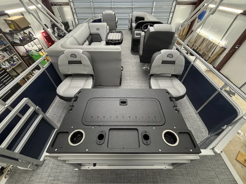 Slide: The Image of Sun Tracker SportFish 20 DLX 2026 - 13
