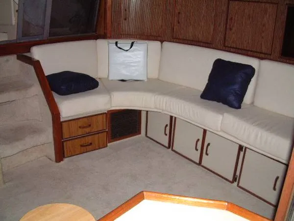 Slide: The Image of Sea Ray Express Cruiser 1985 - 3