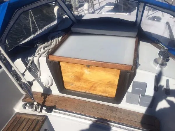 Slide: The Image of Sancerre 38 Cutter Rigged Sloop Keel/Centerboard 1980 - 10