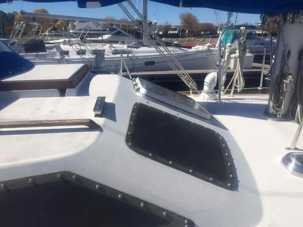Slide: The Image of Sancerre 38 Cutter Rigged Sloop Keel/Centerboard 1980 - 4
