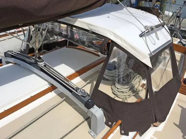 Slide: The Image of Cape Dory Cutter 1984 - 6