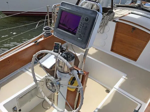 Slide: The Image of Cape Dory Cutter 1984 - 9