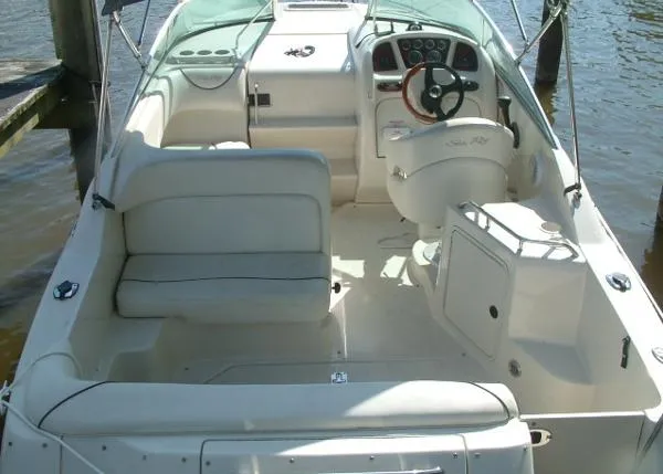 Slide: The Image of Sea Ray 240 Sundancer 2004 - 10