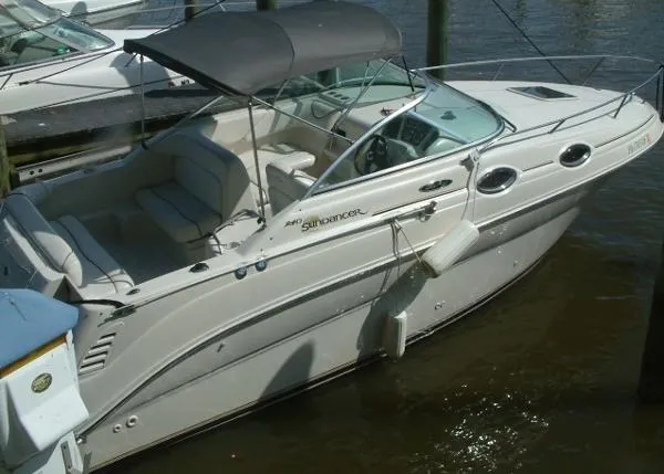 Slide: The Image of Sea Ray 240 Sundancer 2004 - 11