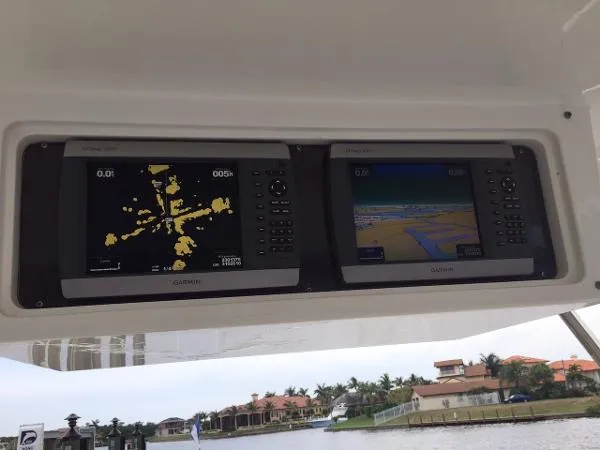 Slide: The Image of Sunseeker 37 Sportfish 2004 - 6