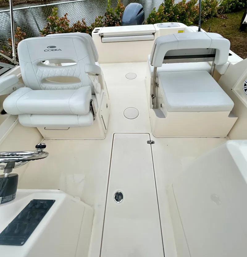 Slide: The Image of Cobia 220 Dual Console 2024 - 6