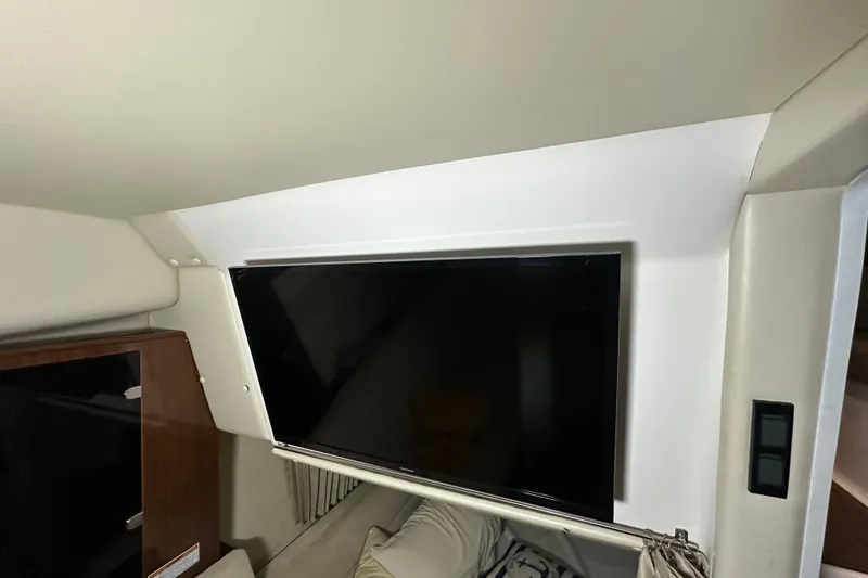 Slide: The Image of Flat-screen TV  - 39