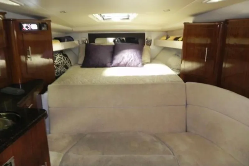 Slide: The Image of Forward berth - Actuated for extending - 8