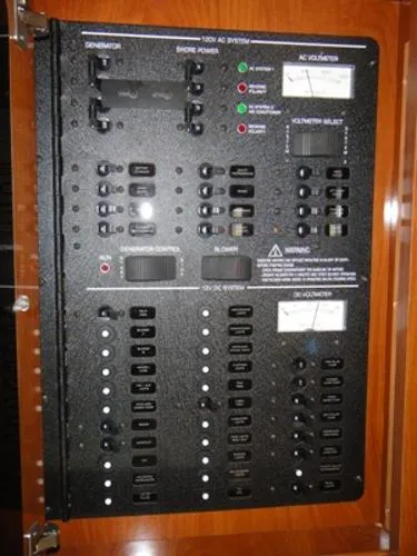 Slide: The Image of Four Winns Vista 378 Cruiser 2006 - 5