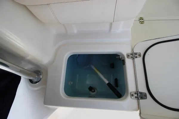 Slide: The Image of Pursuit 285 Offshore 2007 - 10
