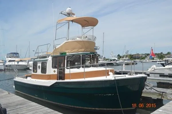 Slide: The Image of Ranger Tug R-31 2013 - 1