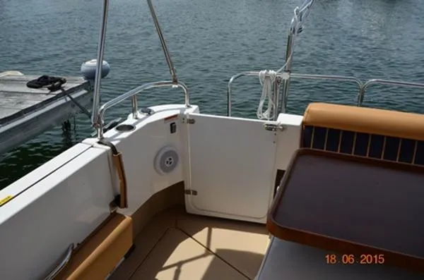 Slide: The Image of Ranger Tug R-31 2013 - 10