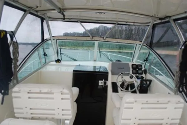 Slide: The Image of Pursuit Offshore Cuddy 2006 - 6