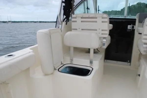 Slide: The Image of Pursuit Offshore Cuddy 2006 - 8
