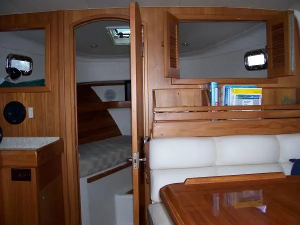 Slide: The Image of Mainship PILOTHOUSE EXPRESS 2002 - 1