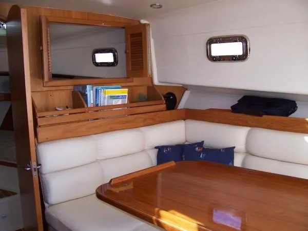 Slide: The Image of Mainship PILOTHOUSE EXPRESS 2002 - 2