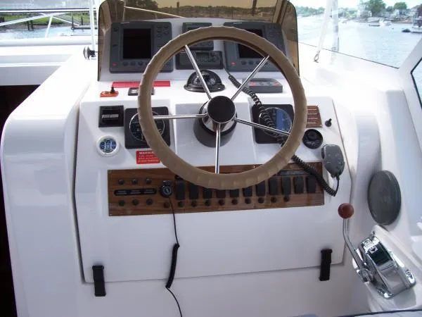 Slide: The Image of Mainship PILOTHOUSE EXPRESS 2002 - 8