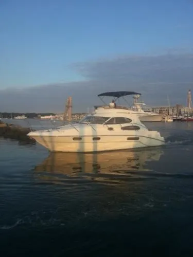 Slide: The Image of Sealine F-37 Flybridge Sedan 2002 - 0