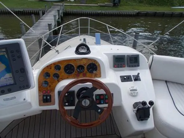 Slide: The Image of Sealine F-37 Flybridge Sedan 2002 - 6