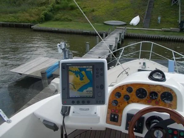 Slide: The Image of Sealine F-37 Flybridge Sedan 2002 - 7