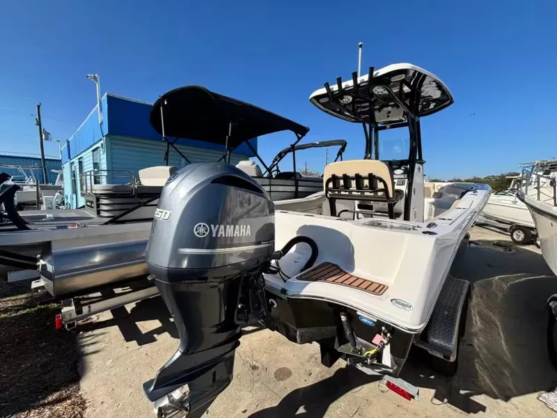 Slide: The Image of Tidewater 232 CC Adventure 2020 - 4