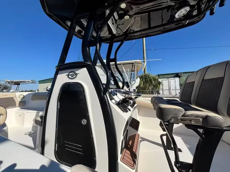 Slide: The Image of Tidewater 232 CC Adventure 2020 - 9