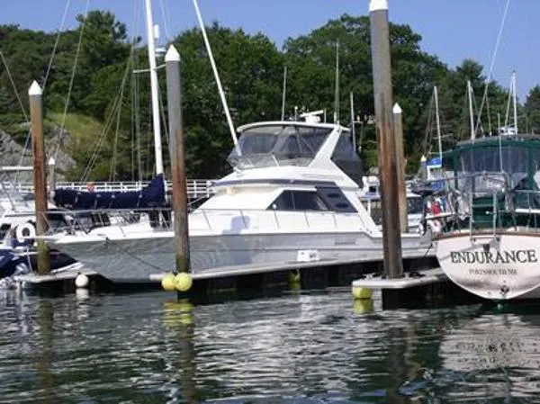 Slide: The Image of Sea Ray Convertible Flybridge 1991 - 6