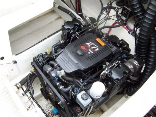 Slide: The Image of Regal 2600 LSR Bowrider 2002 - 3