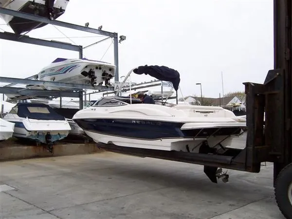 Slide: The Image of Regal 2600 LSR Bowrider 2002 - 6