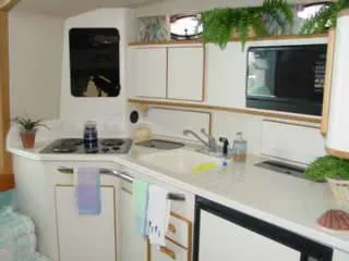 Slide: The Image of Sea Ray Express Cruiser 1994 - 4