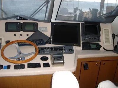 Slide: The Image of Ocean Yachts Super Sport 2002 - 5
