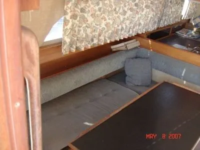 Slide: The Image of Carver Yachts Mariner 3396 1982 - 4
