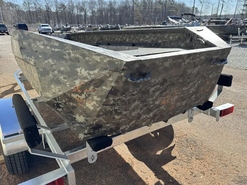 Slide: The Image of Edge Duck Boats Sportsman Series 550 2026 - 4