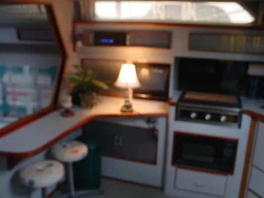 Slide: The Image of Sea Ray 390 EC 1989 - 5