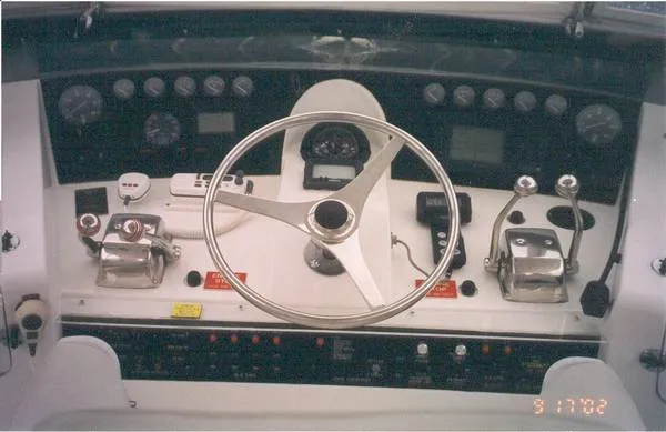 Slide: The Image of Hatteras Cockpit Motor Yacht 1994 - 1