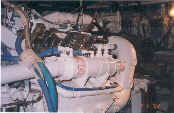 Slide: The Image of Hatteras Cockpit Motor Yacht 1994 - 2
