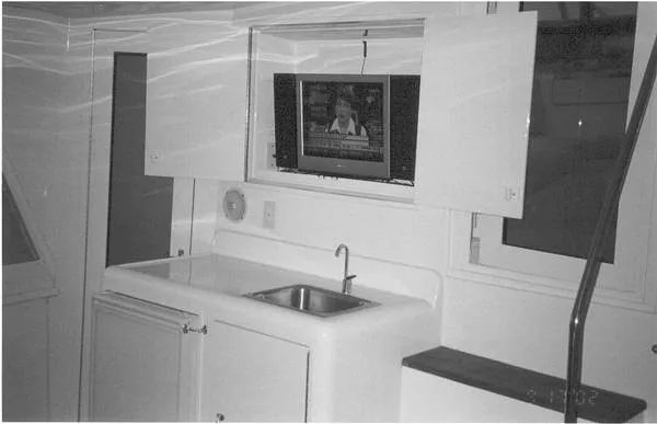 Slide: The Image of Hatteras Cockpit Motor Yacht 1994 - 3