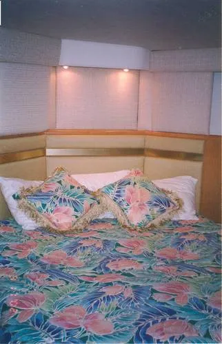 Slide: The Image of Hatteras Cockpit Motor Yacht 1994 - 5