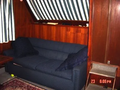 Slide: The Image of Tollycraft Sundeck Motor Yacht 1985 - 4