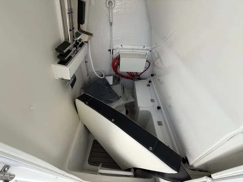 Slide: The Image of Tidewater 272 LXF 2026 - 17