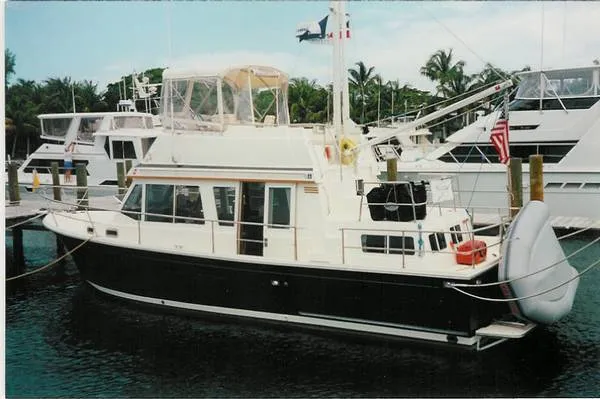 Slide: The Image of Sabreline Motor Yacht 1995 - 0