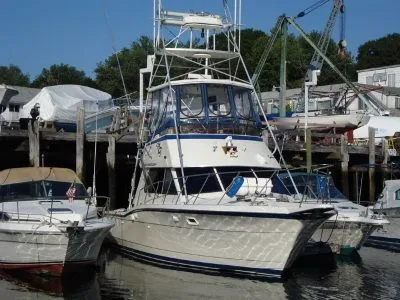 Slide: The Image of Hatteras Convertible Sportfish 1984 - 0