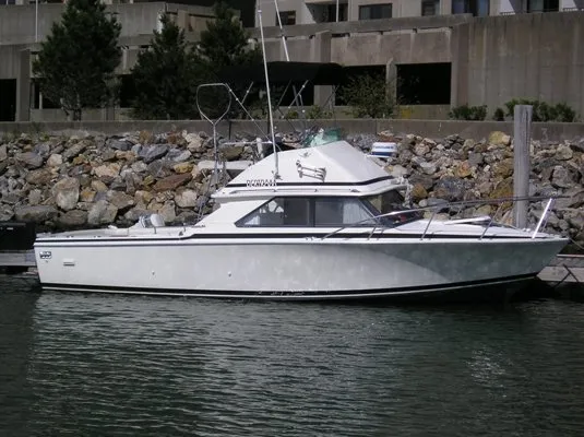 Slide: The Image of Bertram Flybridge Cruiser 1988 - 0